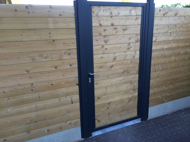 10. TAND EN GROEF POORT  